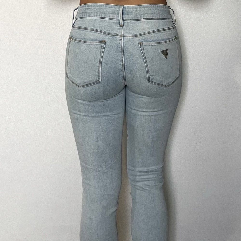Guess Light Distressed Skinny Jeans Size 27